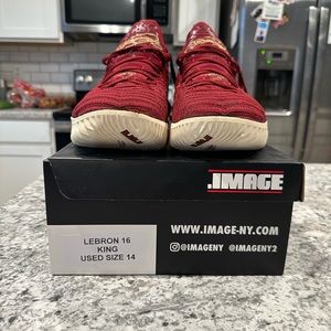 Lebron 16 “King”